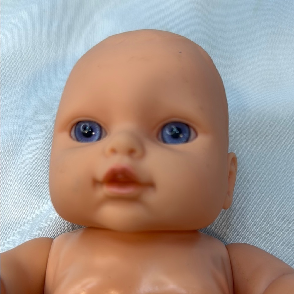 9" Baby Doll, Realistic, Caucasian Female Anatomically Correct Vinyl Blue Eyes - Picture 2 of 12